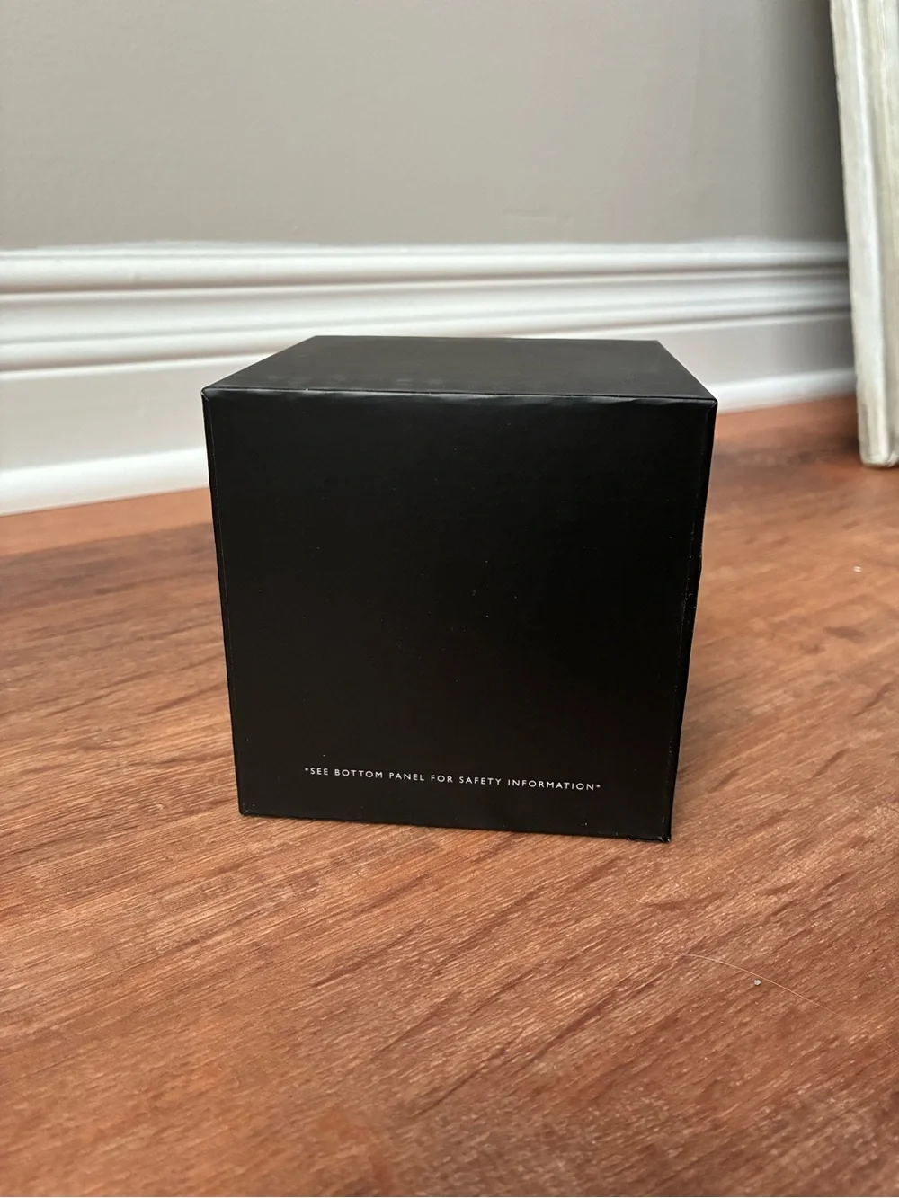 Lulu Jasmine, Oud & Sandalwood Scented Candle, Gift Box, NWT NIB
